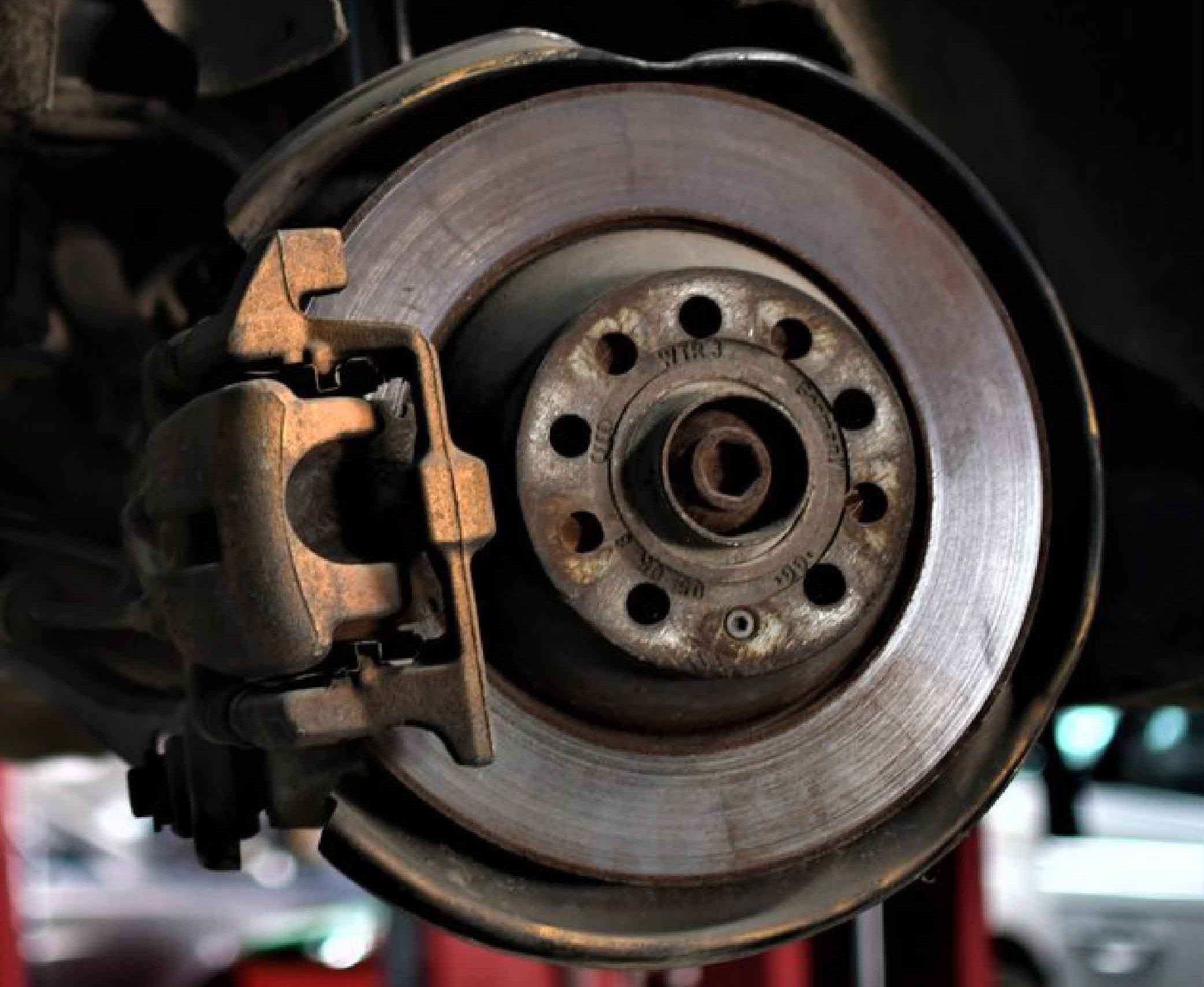 6 ways to extend the life of your car’s braking system!