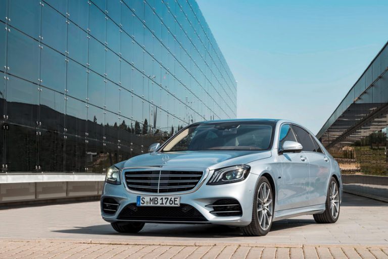 2020 Mercedes-Benz S-Class Partly Sheds Camouflage