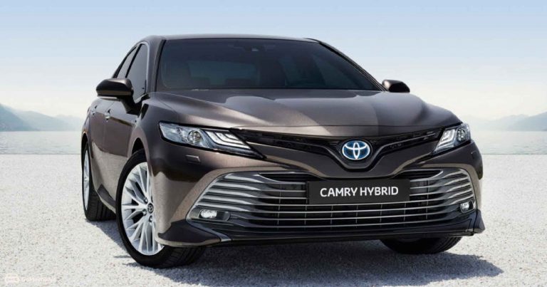 2020 Toyota Camry Hybrid is ₹93,000 Expensive than the BS4 Model