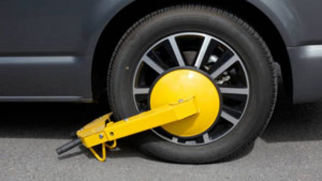9 Ways to Protect your Car Wheels/Rims when Parking Outside