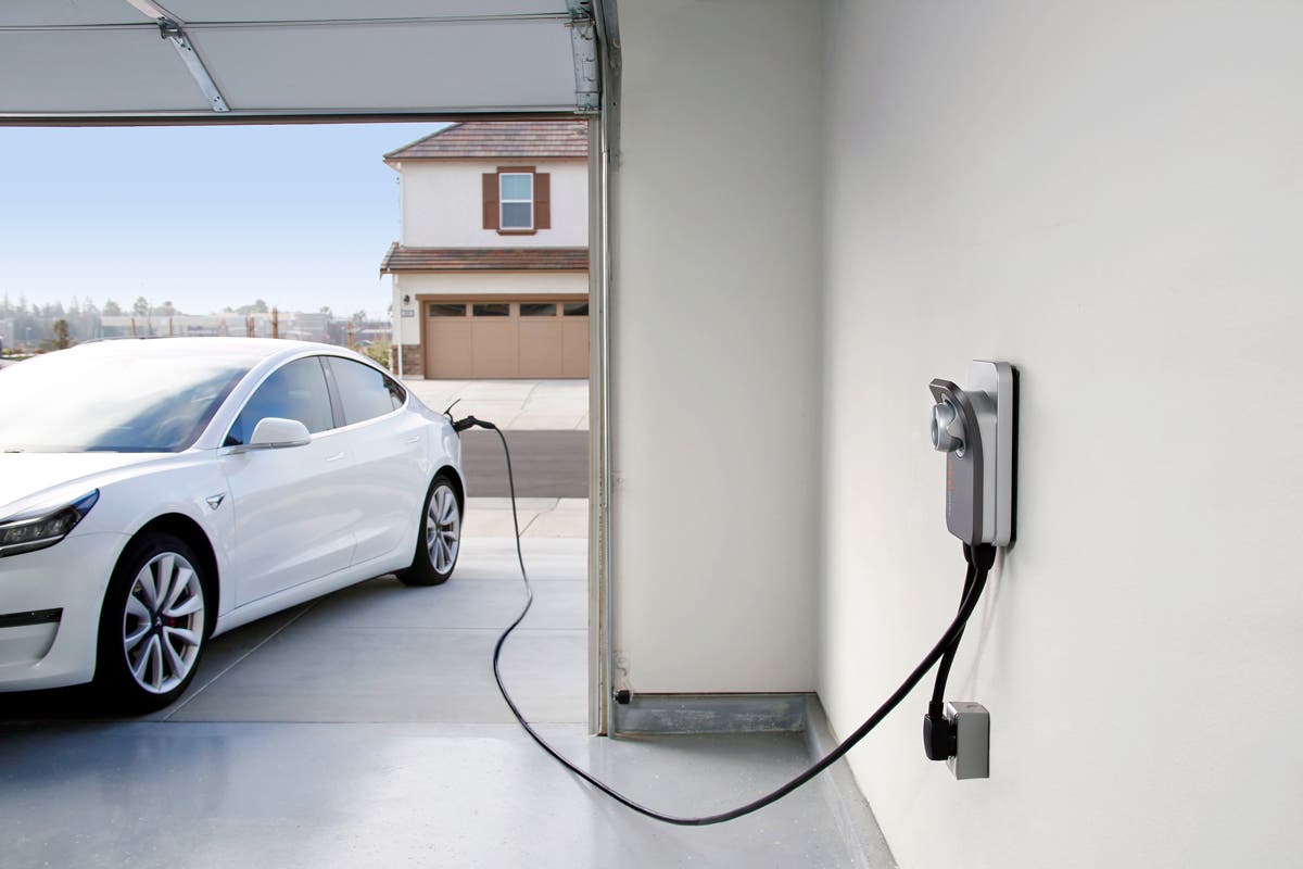 10 Benefits of Buying an EV (Electric Car) in India right now!