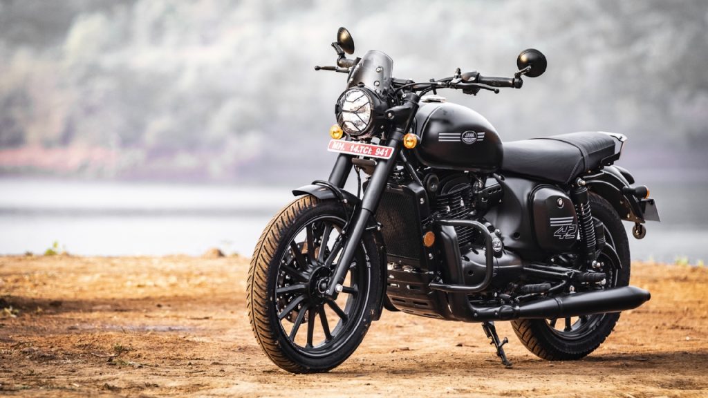 10 Indian Motorcycles With Beefy-Looking Fuel Tanks