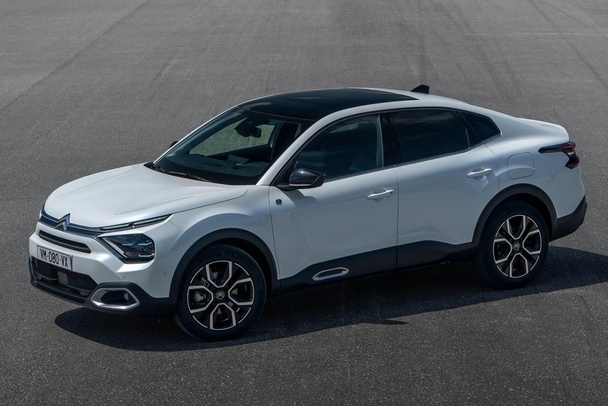 Citroen C3X Crossover Sedan: First Spy Shots Surface