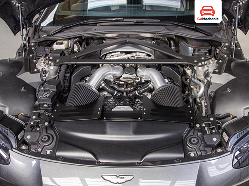 Engine and Performance of Aston Martin Vantage Roadster 2025