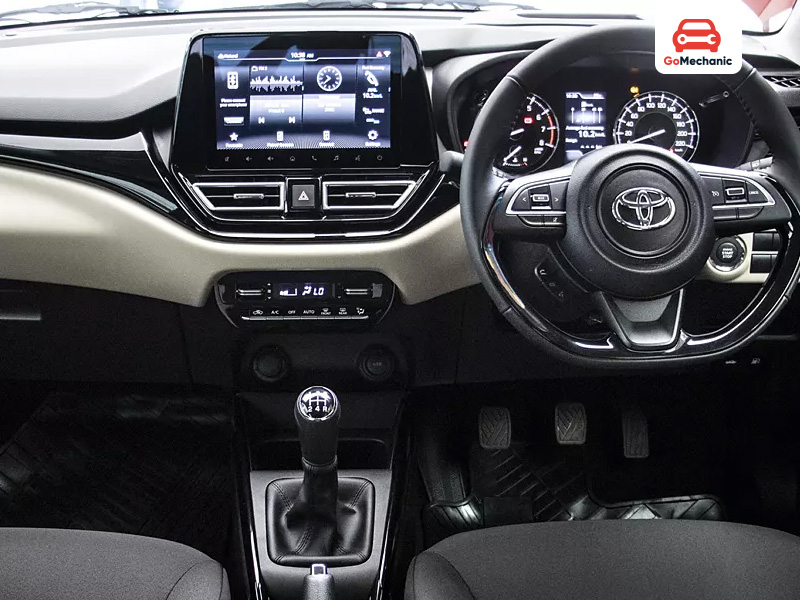 Inside and Comfort of the Toyota Glanza