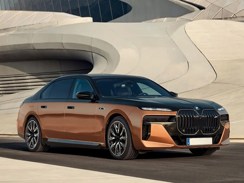 BMW i7 M70 – Flagship Electric Luxury