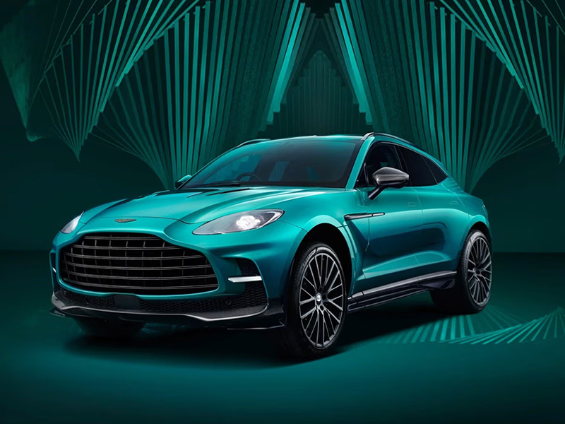 Aston Martin DBX 707