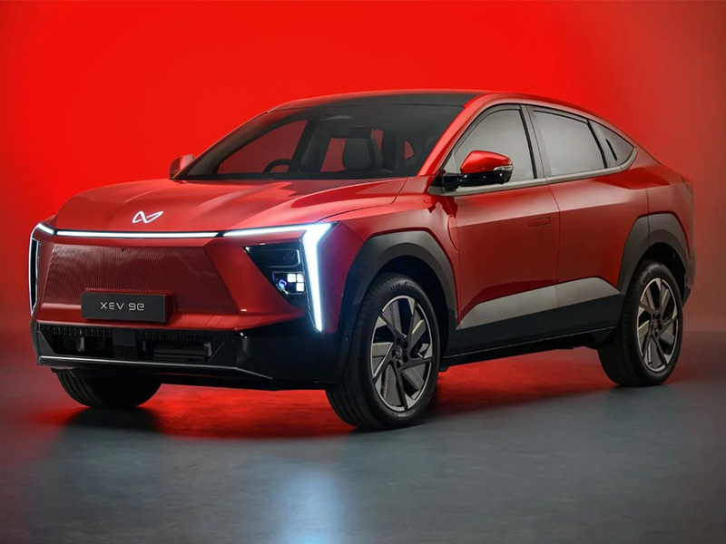 Mahindra XUV3XO Hybrid